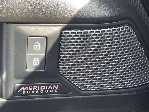 Certified 2024 Land Rover Defender 110 V8 AWD/4WD image 30