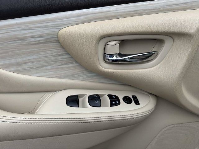 Used 2015 Nissan Murano S FWD image 19
