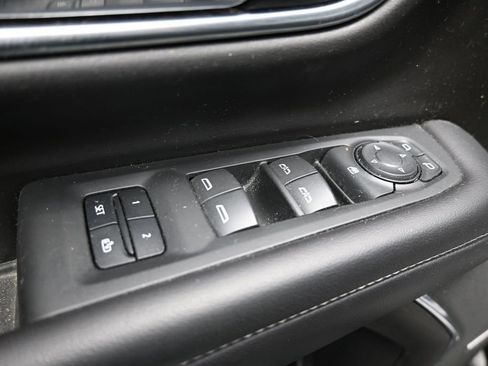 Used 2021 Chevrolet Tahoe LT AWD/4WD image 11
