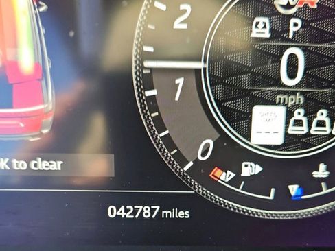 Used 2019 Land Rover Range Rover Sport SVR image 4