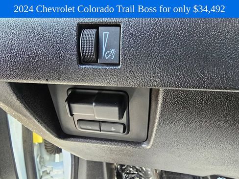 Used 2024 Chevrolet Colorado Trail Boss w/ Advanced Trailering Package AWD/4WD image 22
