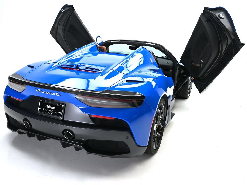 Used 2023 Maserati MC20 Spyder RWD image 9