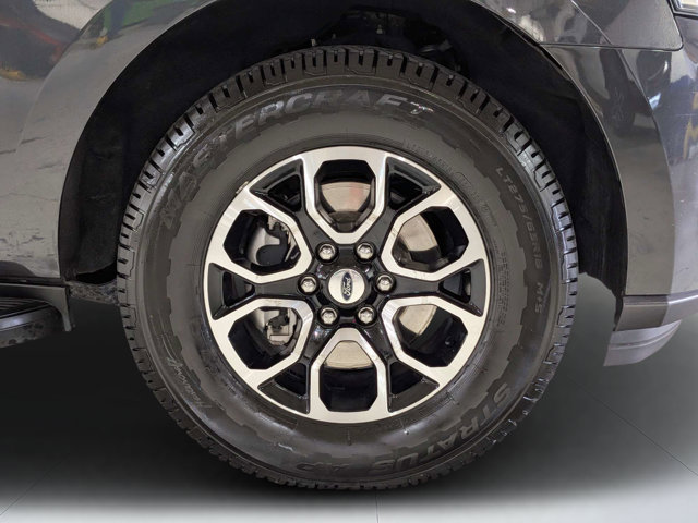Used 2024 Ford Expedition XLT RWD image 11