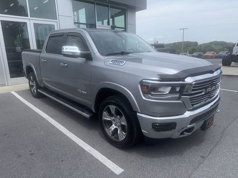 Used 2022 RAM 1500 Laramie AWD/4WD image 3