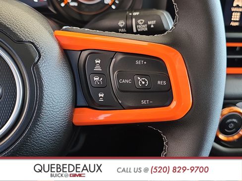 Used 2025 Jeep Gladiator Mojave w/ Steel Bumper Group AWD/4WD image 14