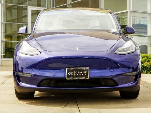 Used 2021 Tesla Model Y Long Range AWD/4WD image 7