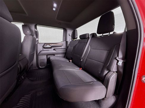 Used 2023 Chevrolet Silverado 1500 LT AWD/4WD image 16