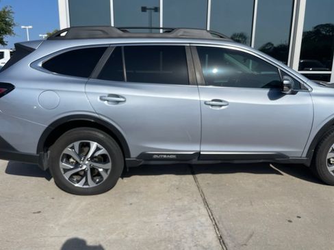 Used 2020 Subaru Outback Limited w/ Popular Package #2 AWD/4WD image 4