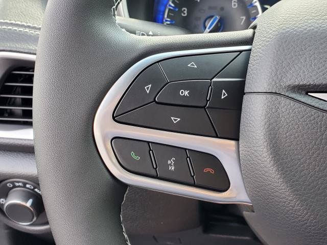 New 2027 Chrysler Pacifica Select AWD/4WD image 10