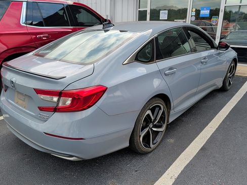 Used 2022 Honda Accord Sport image 4
