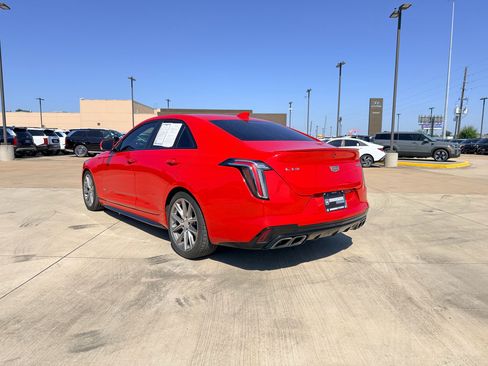 Used 2021 Cadillac CT4 V w/ Technology Package RWD image 8