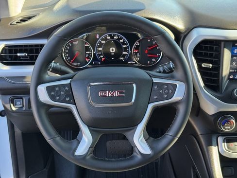 Used 2023 GMC Acadia SLT w/ Technology Package image 15