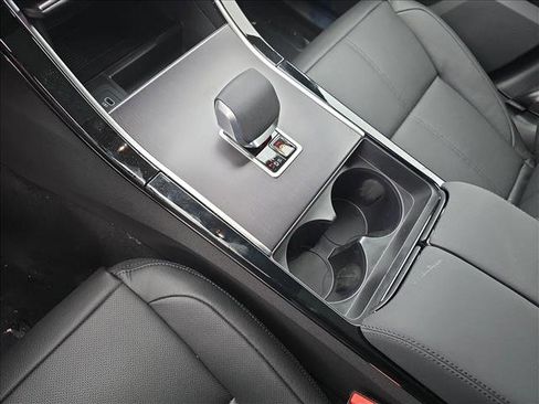 New 2026 Land Rover Range Rover Velar Dynamic SE image 23