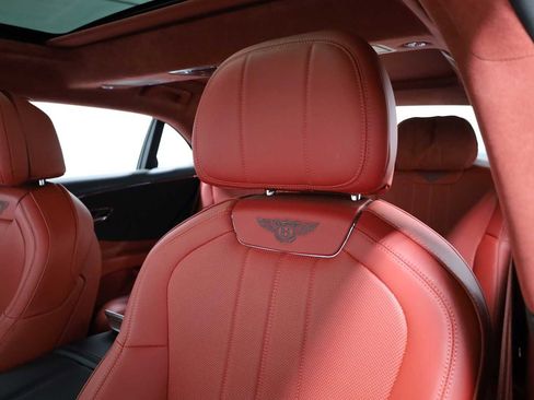 Used 2021 Bentley Flying Spur V8 image 11