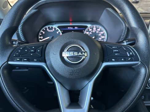 Used 2024 Nissan Sentra SV FWD image 23