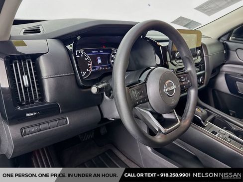 Certified 2022 Nissan Pathfinder S FWD image 9
