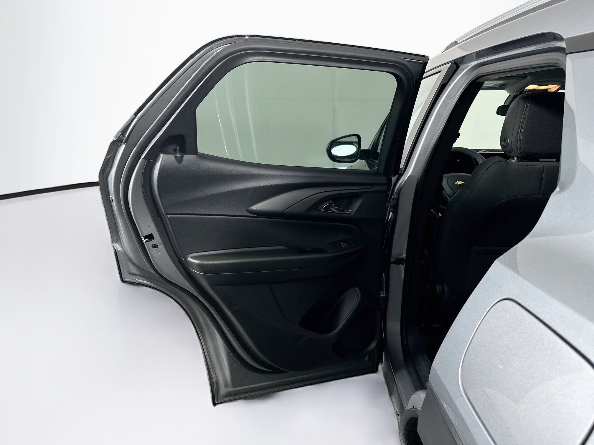 Used 2025 Chevrolet TrailBlazer LT AWD/4WD image 25