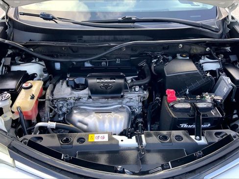Used 2018 Toyota RAV4 XLE FWD image 31