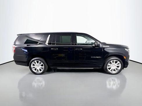 Used 2024 Chevrolet Suburban High Country image 5