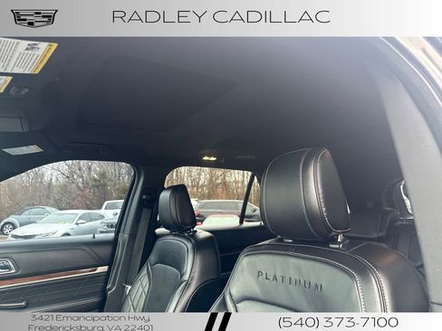 Used 2018 Ford Explorer Platinum image 2
