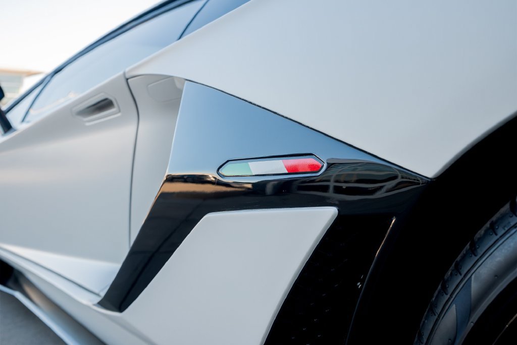 Used 2019 Lamborghini Aventador SVJ AWD/4WD image 20