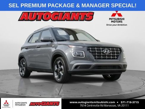 Used 2021 Hyundai Venue SEL w/ Premium Package image 1