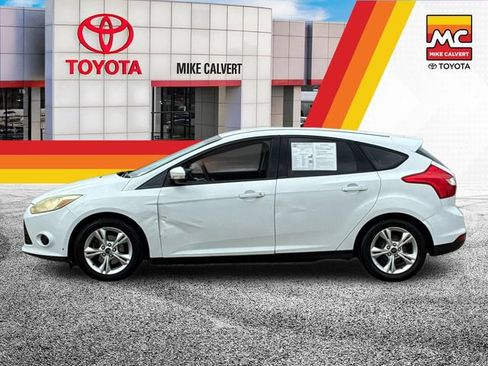 Used 2013 Ford Focus SE FWD image 2
