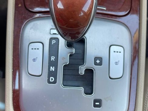 Used 2014 Hyundai Genesis 3.8 RWD image 15