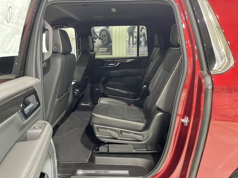 New 2026 GMC Yukon XL Elevation AWD/4WD image 12