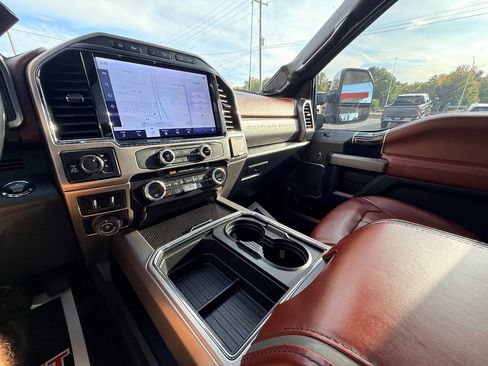 Used 2022 Ford F250 Platinum image 44