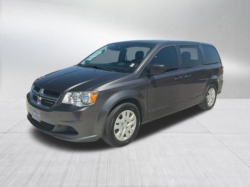 Used 2018 Dodge Grand Caravan SE w/ UConnect Hands-Free Group FWD image 1