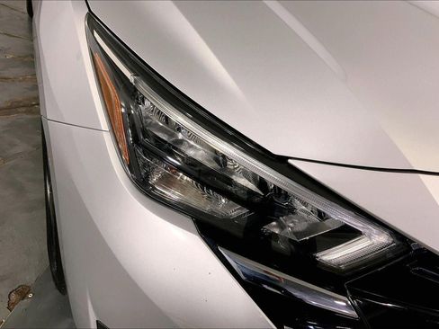 Used 2025 Nissan Versa SV image 26