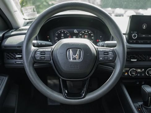 Used 2025 Honda Accord SE image 28