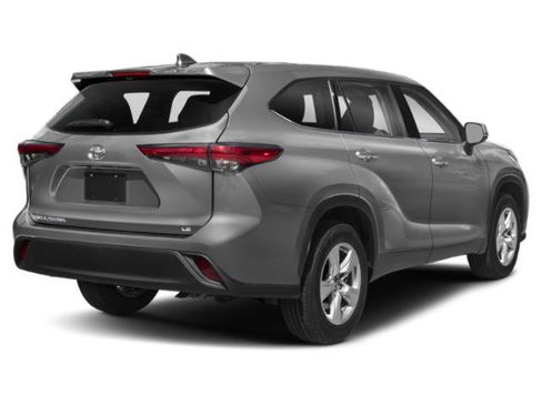 Used 2021 Toyota Highlander LE AWD/4WD image 2
