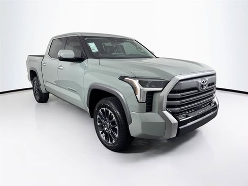 Used 2024 Toyota Tundra Limited AWD/4WD image 10