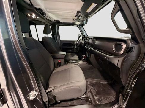 Used 2023 Jeep Gladiator Sport image 23