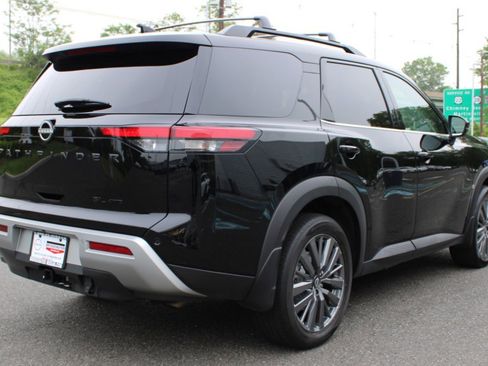 Certified 2024 Nissan Pathfinder SL w/ SL Premium Package image 6