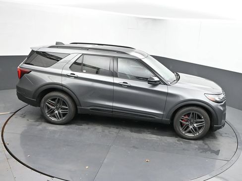 New 2026 Ford Explorer ST AWD/4WD image 37