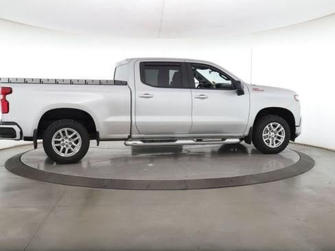 Used 2019 Chevrolet Silverado 1500 RST w/ Convenience Package AWD/4WD image 6