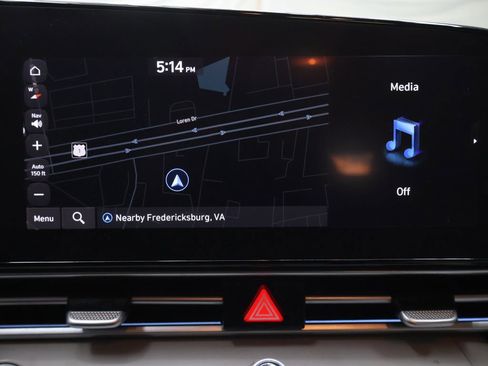 Used 2023 Hyundai Elantra Limited image 23