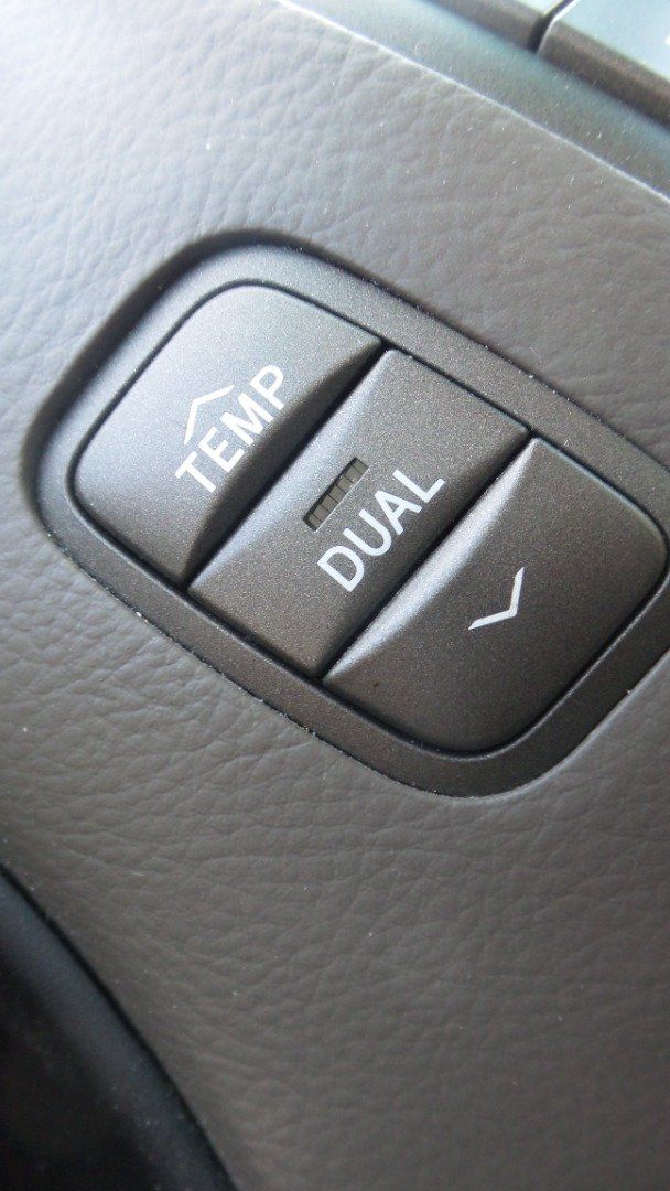 Used 2004 Lexus LS 430 RWD image 39