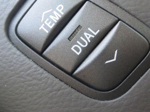 Used 2004 Lexus LS 430 image 39