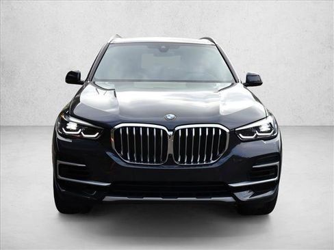 Used 2023 BMW X5 xDrive40i w/ Luxury Seating Package AWD/4WD image 3