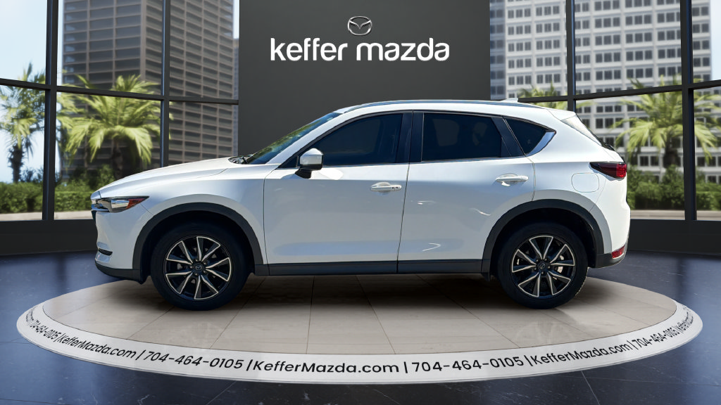 Used 2018 MAZDA CX-5 Touring w/ Preferred Equipment Package FWD image 4
