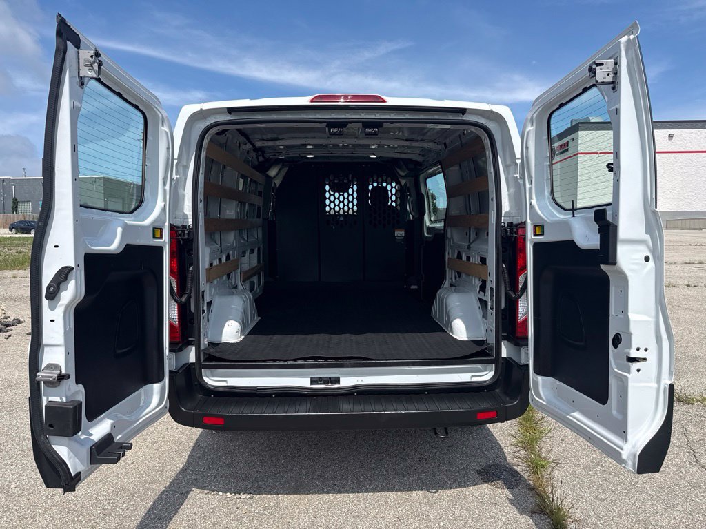 Used 2025 Ford Transit 250 Low Roof w/ Exterior Upgrade Package RWD image 9