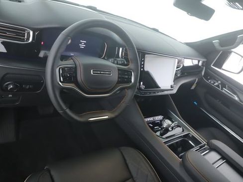 New 2026 Jeep Grand Wagoneer Summit AWD/4WD image 18