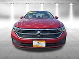 Used 2023 Volkswagen Jetta SE image 4