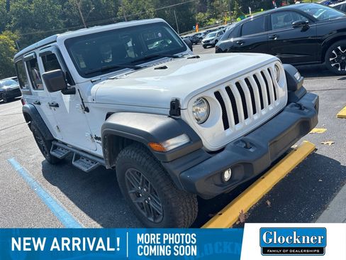 Used 2021 Jeep Wrangler Unlimited Sport AWD/4WD image 3