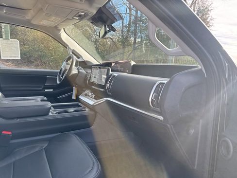 New 2026 Ford Expedition Max Platinum w/ Driver's Package image 28