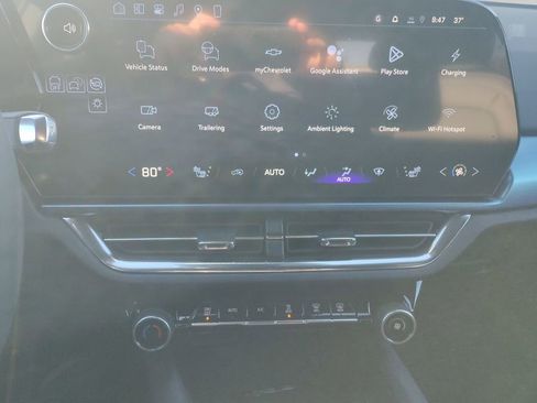 New 2026 Chevrolet Equinox EV LT image 13